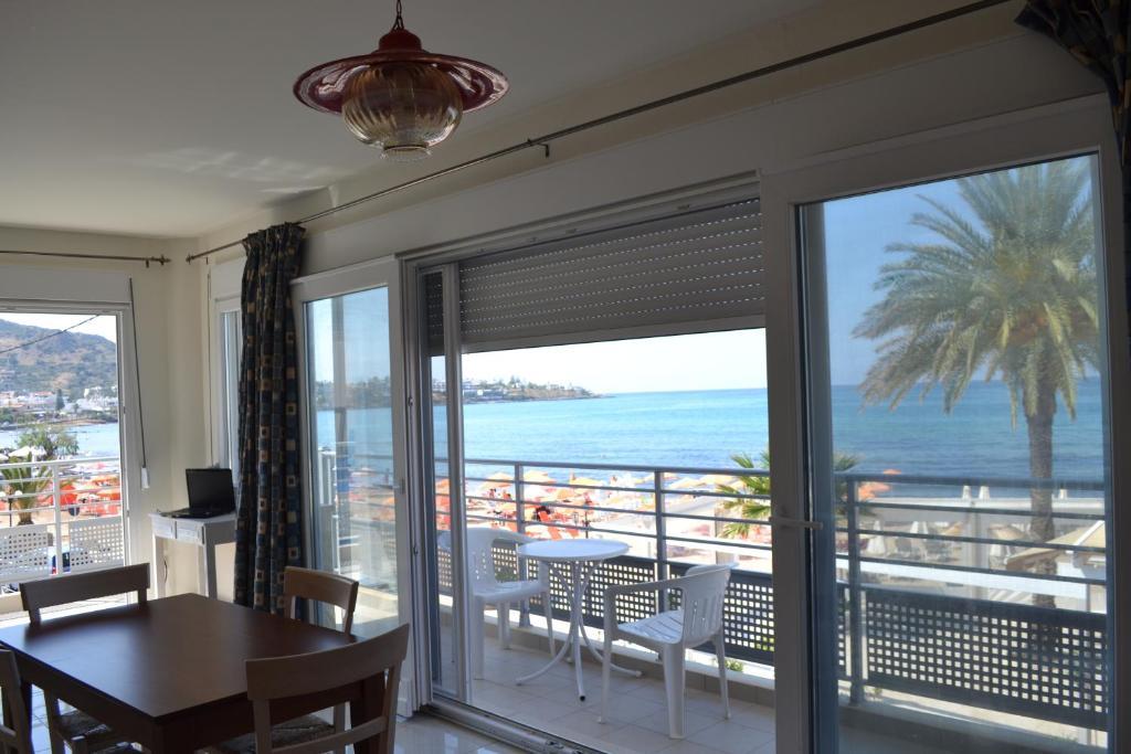 4S Beach Superior Apartments Stalís Room photo