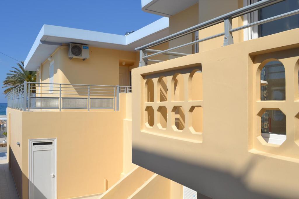 4S Beach Superior Apartments Stalís Exterior photo