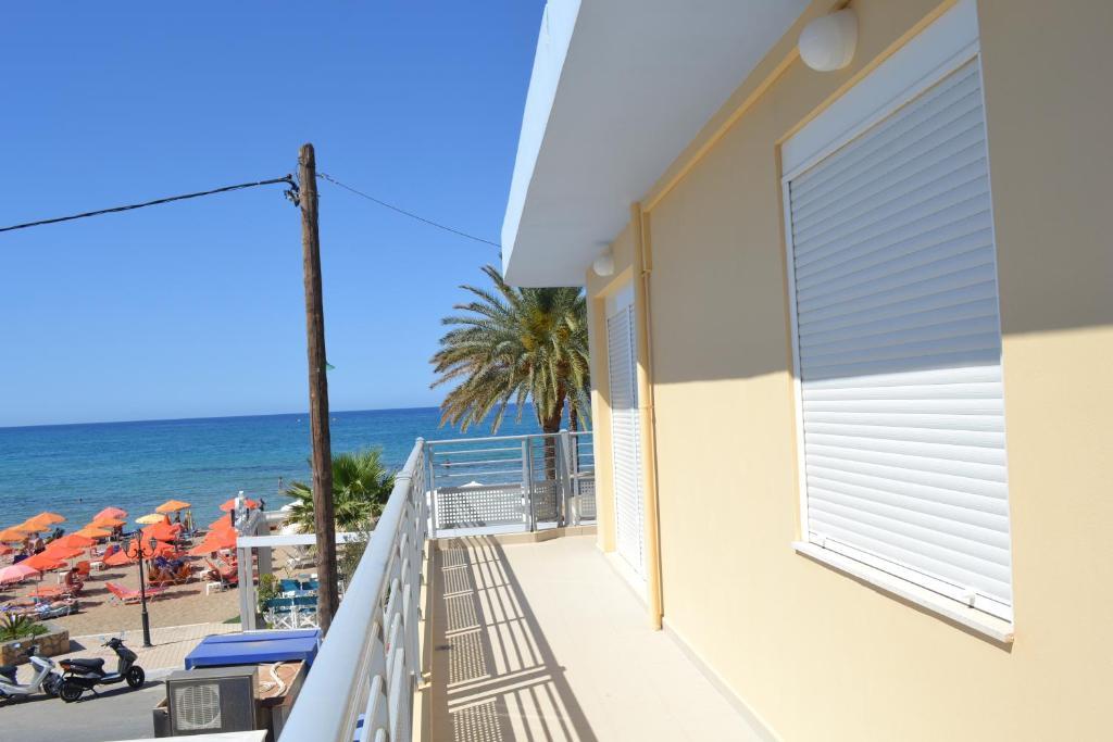 4S Beach Superior Apartments Stalís Exterior photo